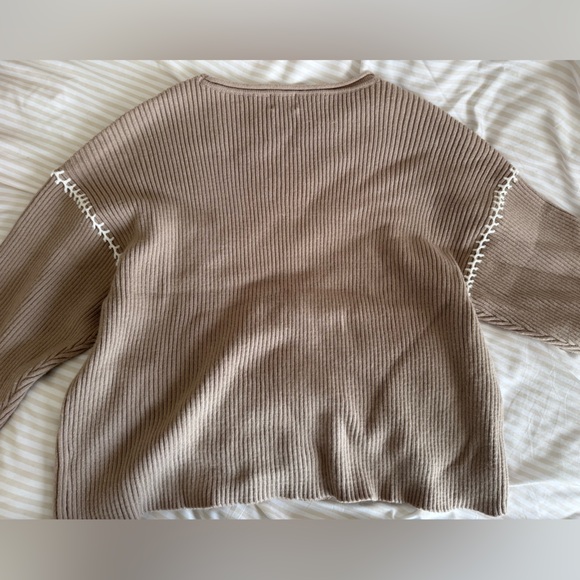Women's Beige Sweater NWOT - Picture 3 of 5